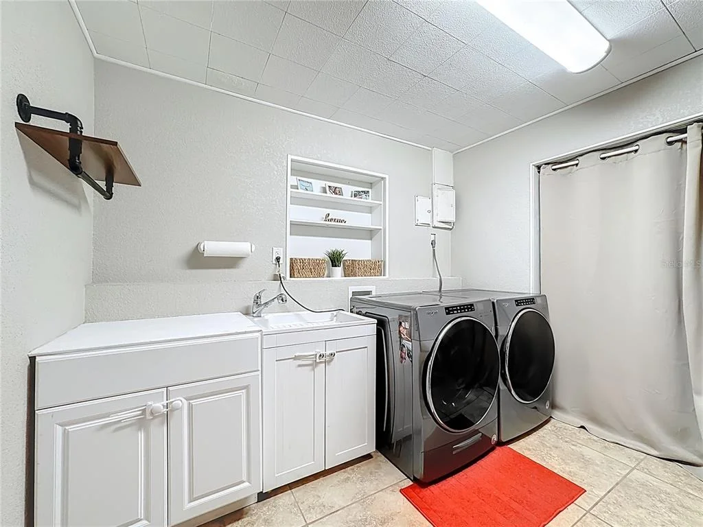 Photo of 1521 BANYAN DR.