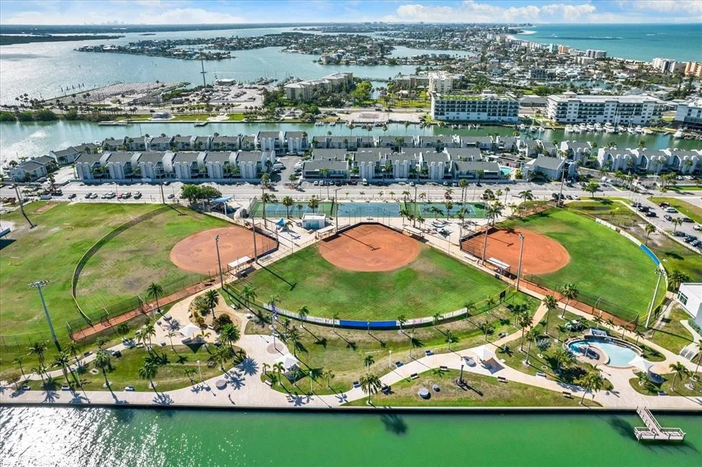 Photo of Unit E at 169 MEDALLION BOULEVARD