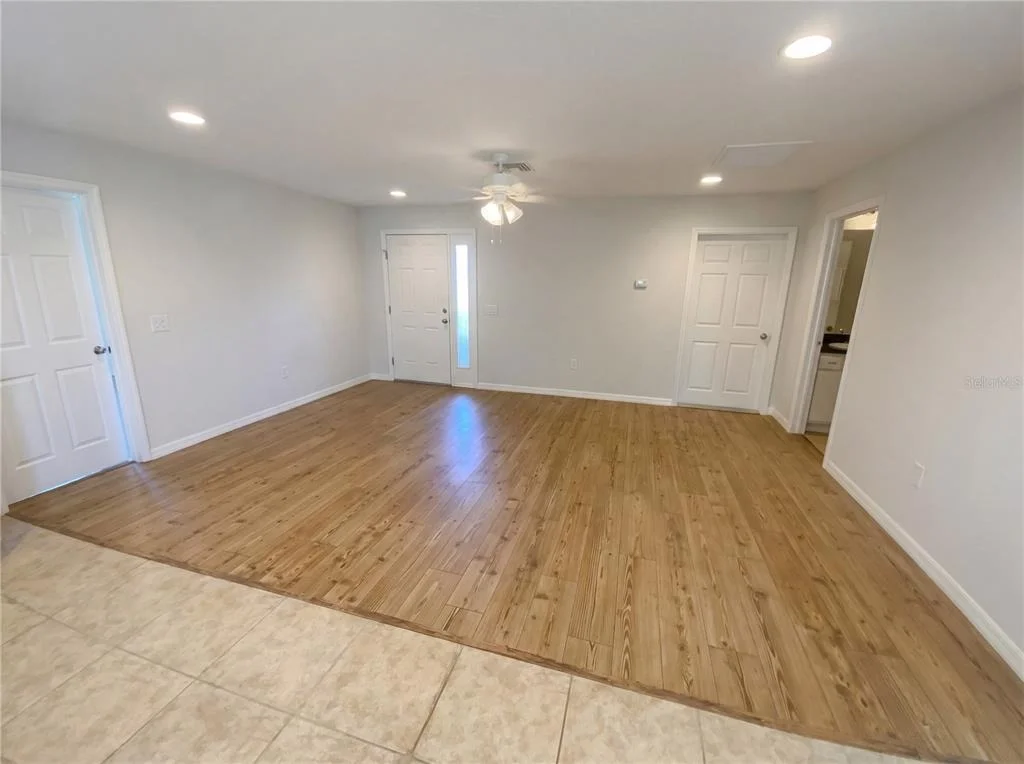Photo of 11275 LINDEN DRIVE