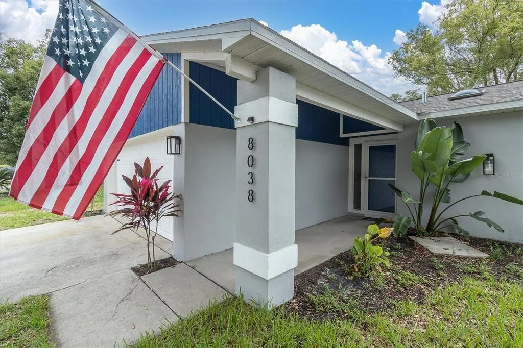 Photo of 8038 BUTTONBALL LANE
