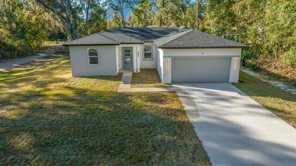 Photo of 4 OAK CIRCLE