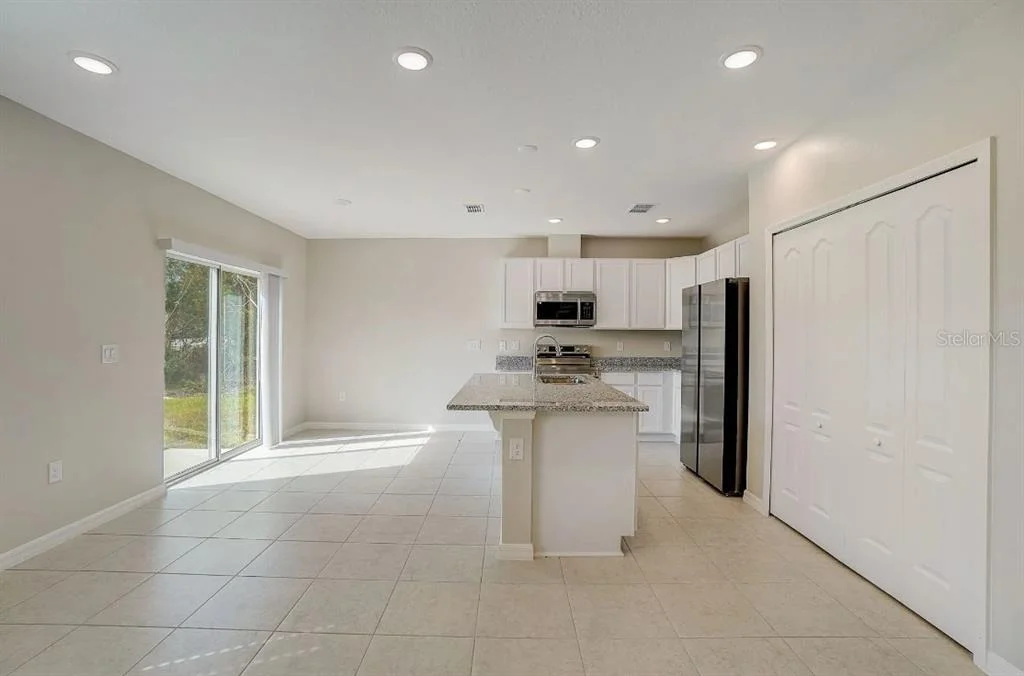 Photo of 589 BROADOAK DRIVE