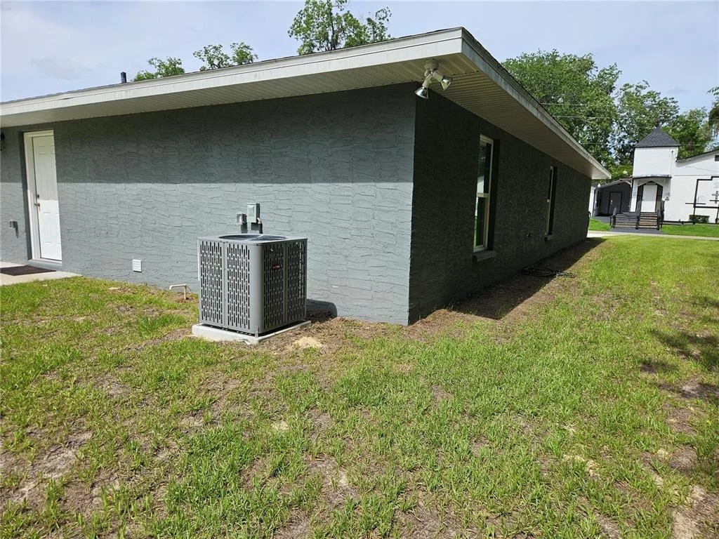 Photo of 51 NE 10TH STREET