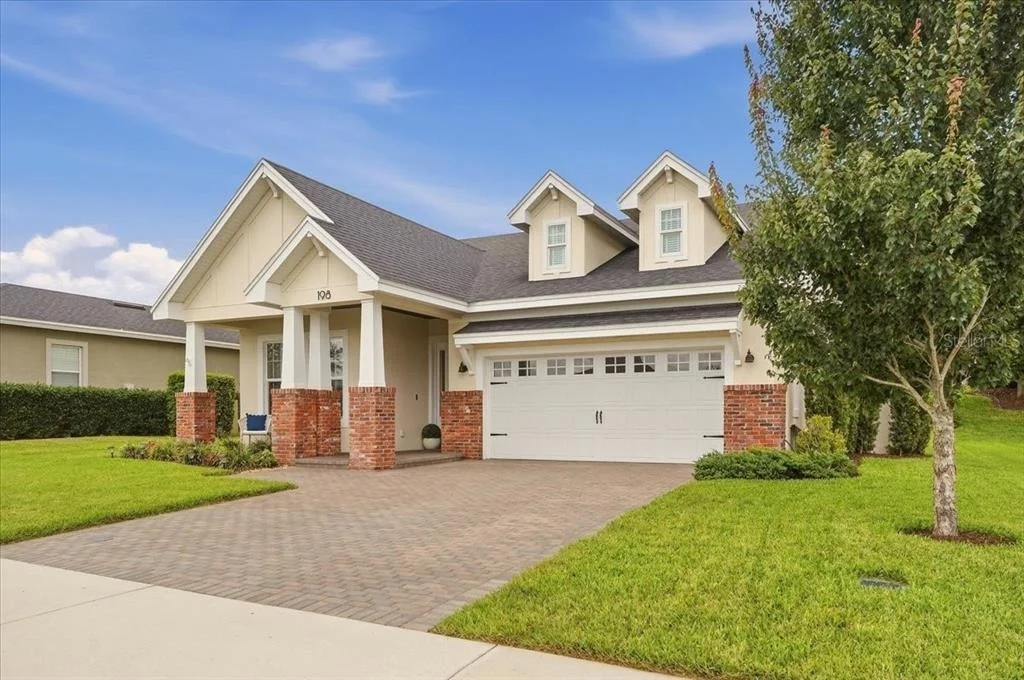 Photo of 198 STARGRASS DRIVE