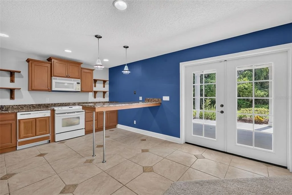Photo of 580 W 10TH AVENUE