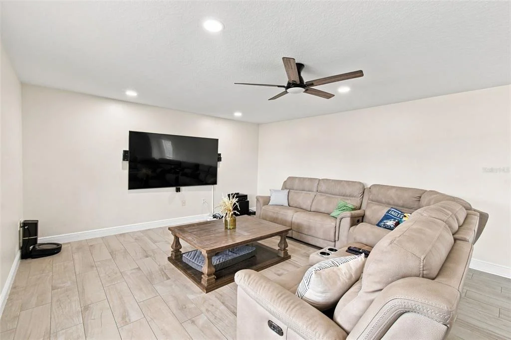 Photo of 6113 WATERFIELD WAY