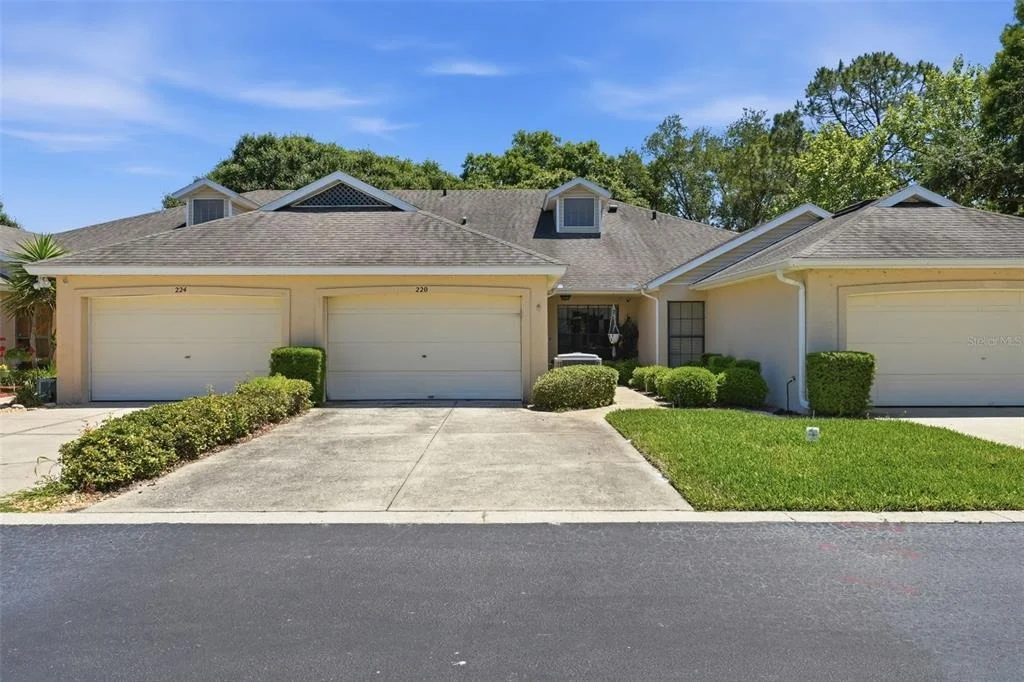 Photo of 220 JUNIPER WAY