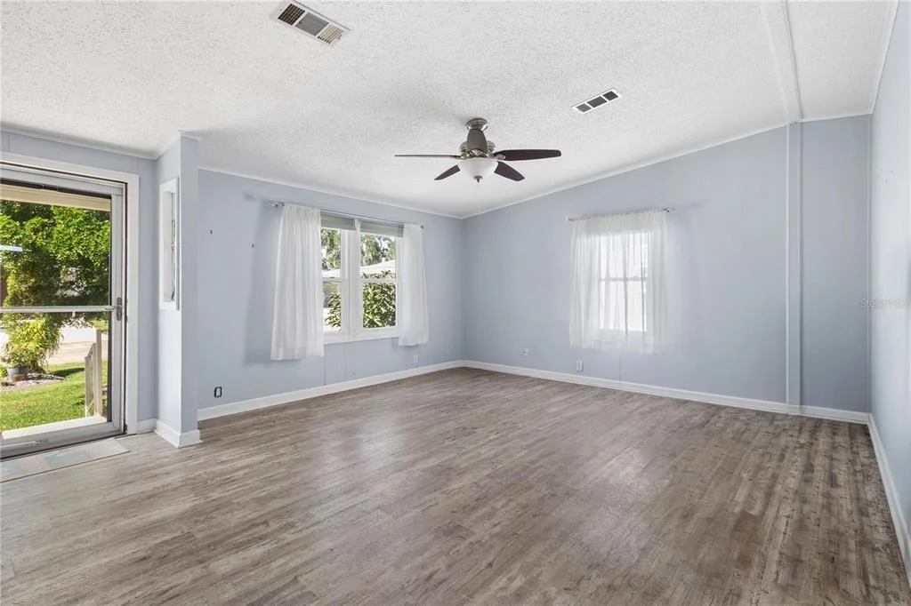 Photo of 190 NIGHTINGALE CIRCLE