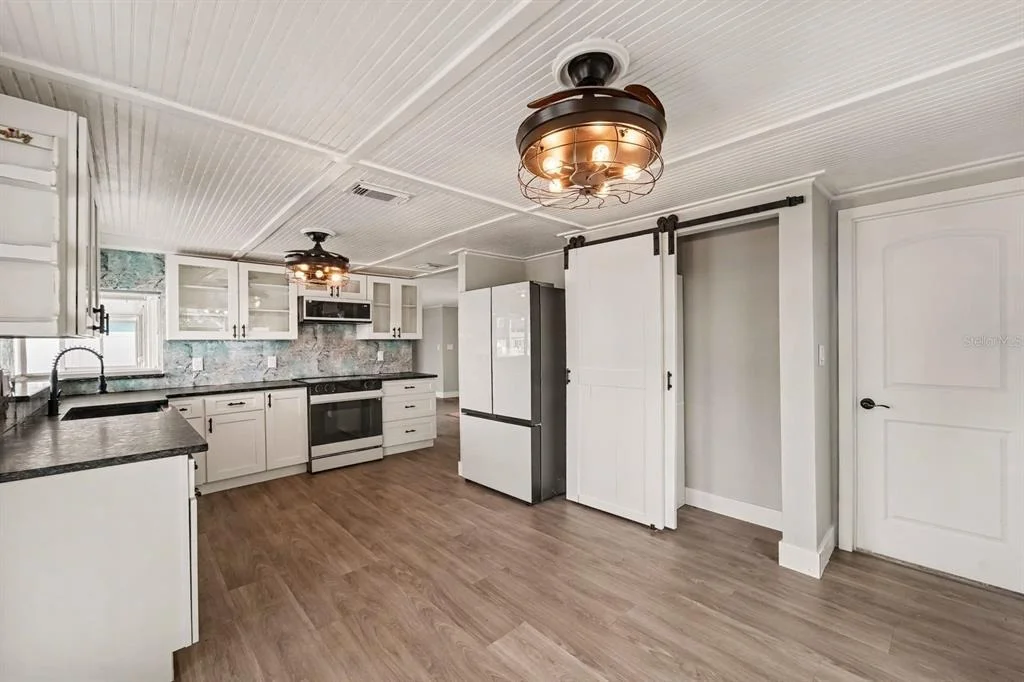 Photo of 4865 SHELL STREAM BOULEVARD