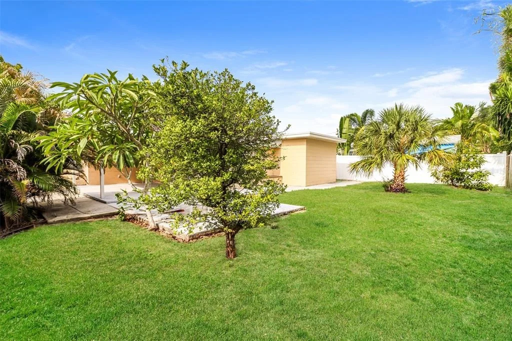 Photo of 10293 SATSUMA ROAD