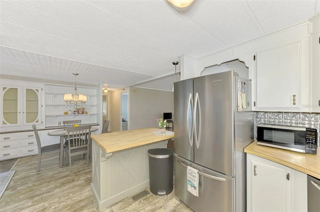 Photo of 49 COMPASS POINT
