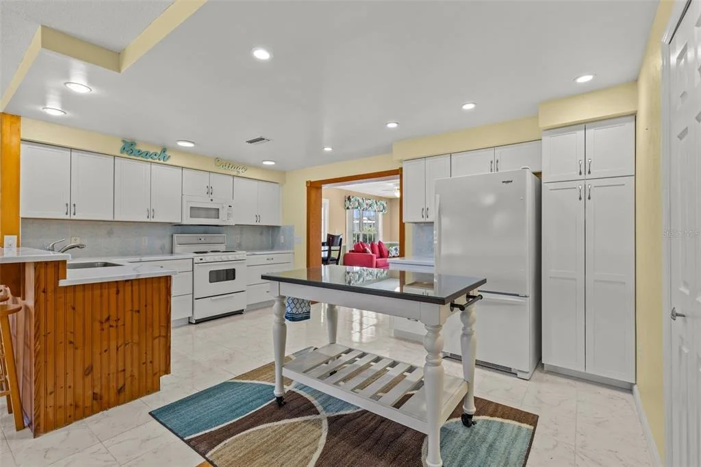 Photo of 3388 OLEANDER DRIVE