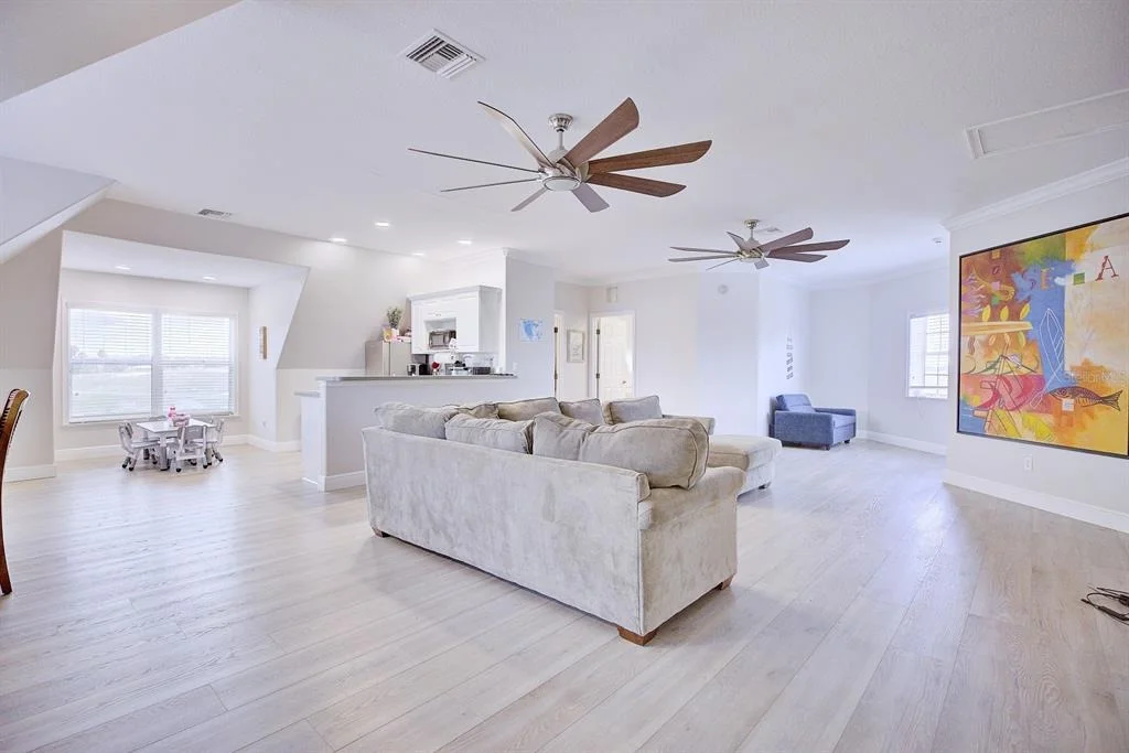 Photo of 492 SUNSET POINTE DRIVE