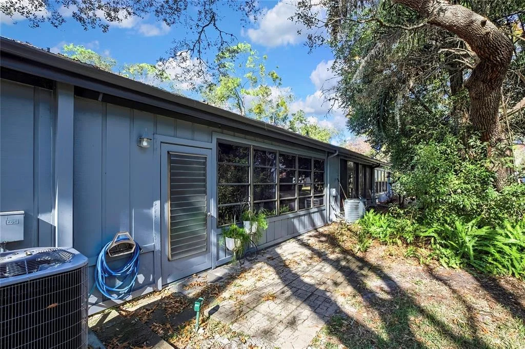 Photo of 2111 FORESTER WAY