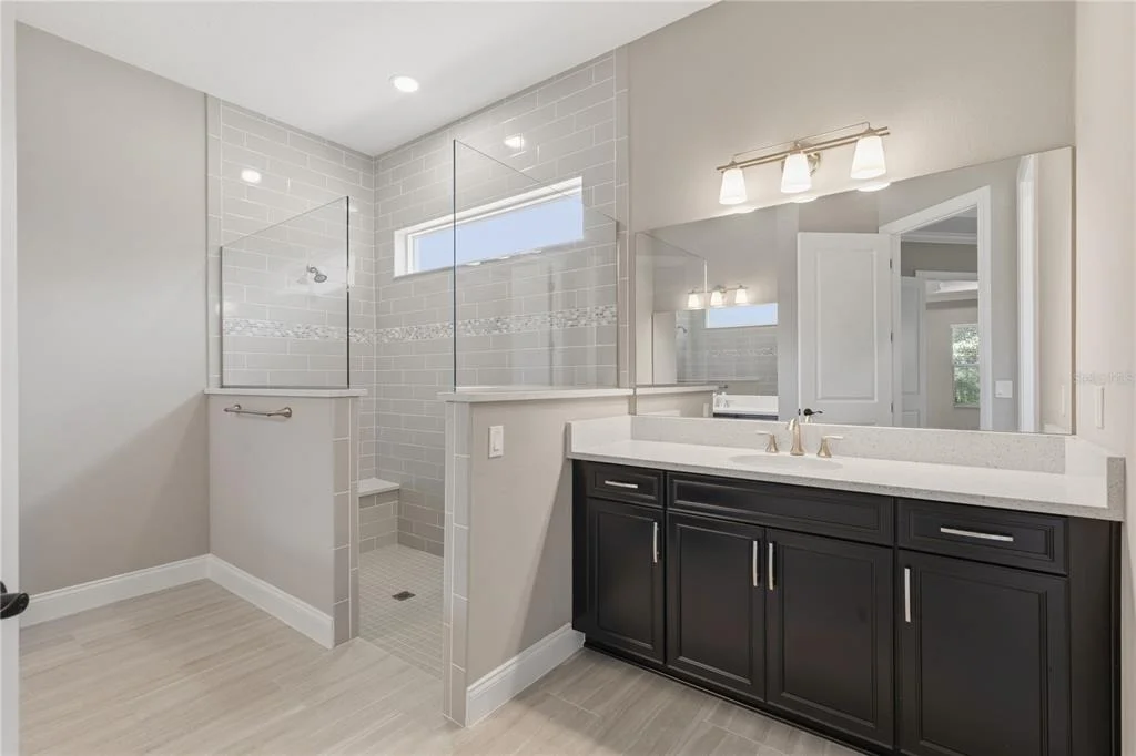 Photo of 7 OASIS CIRCLE
