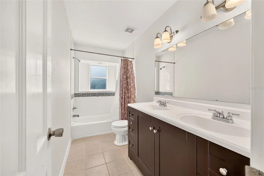 Photo of 2124 NE 7TH STREET