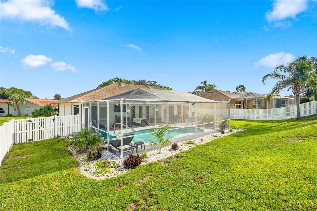 Photo of 10381 FLAG ROAD