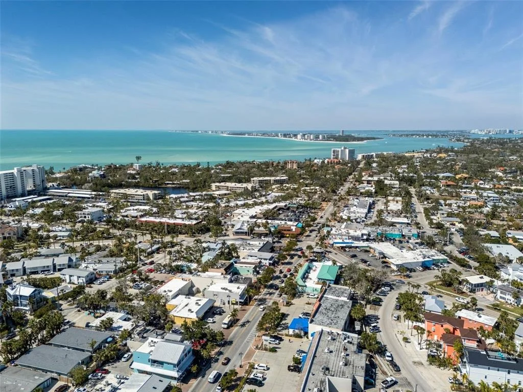 Photo of 656 TROPICAL CIRCLE