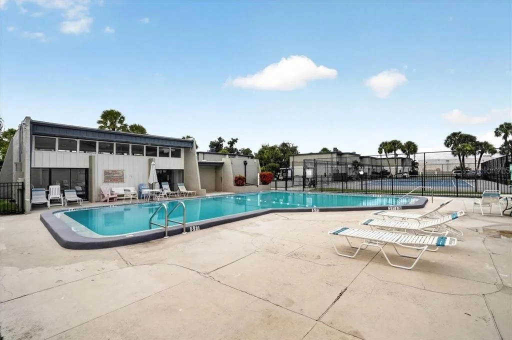 Photo of Unit 310 at 4001 BENEVA ROAD