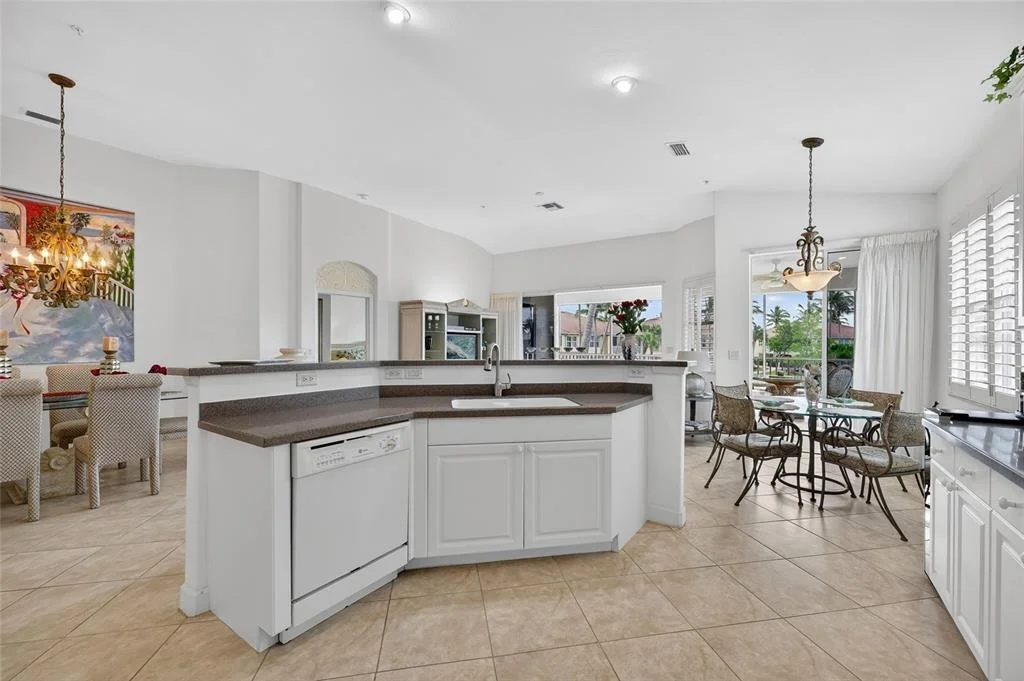 Photo of Unit D at 3336 SUNSET KEY CIRCLE