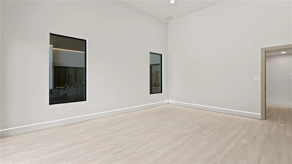 Photo of 1447 BIRD ROAD