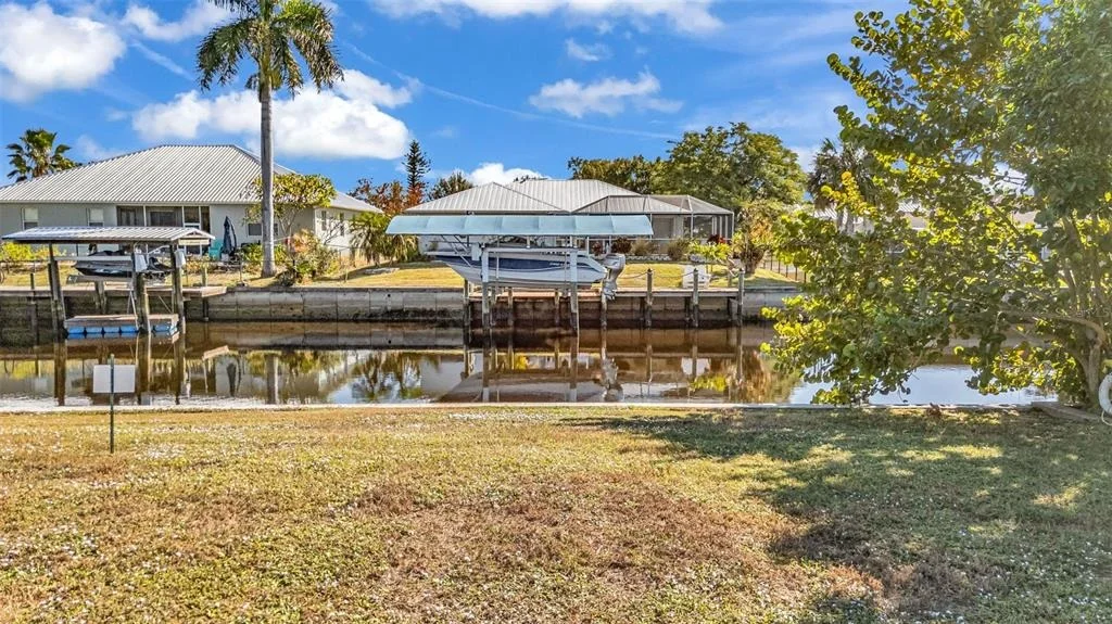 Photo of 3334 DOVER DRIVE