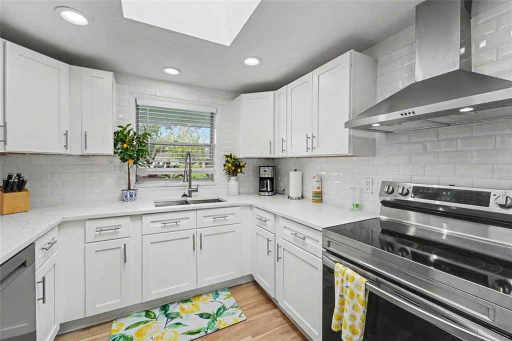 Photo of 8465 RIDGEWOOD CIRCLE