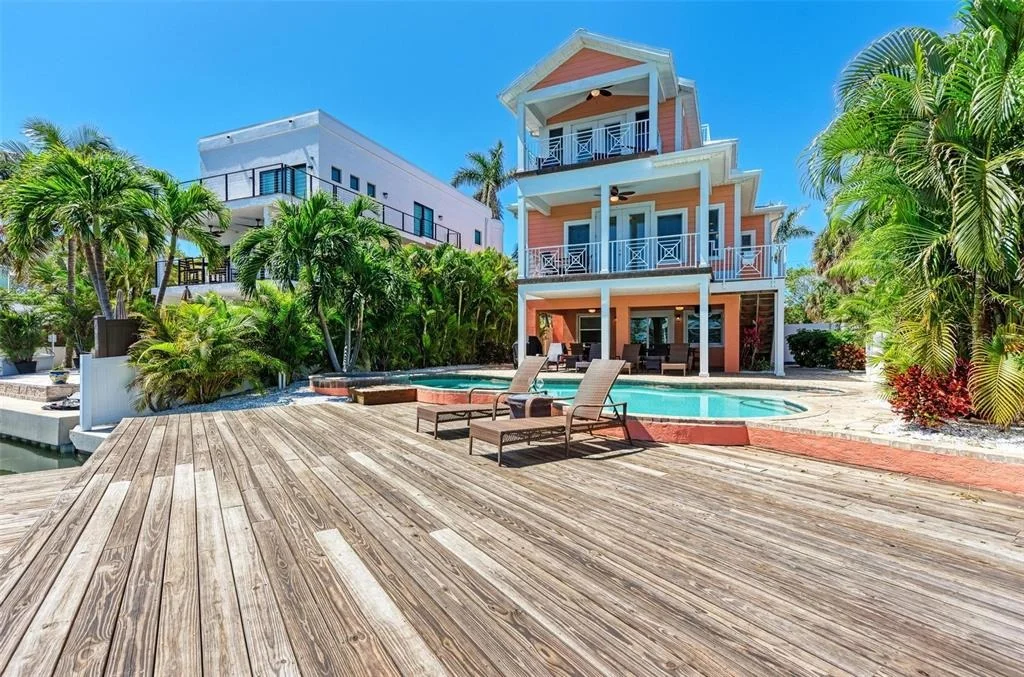 Photo of 203 N HARBOR DRIVE
