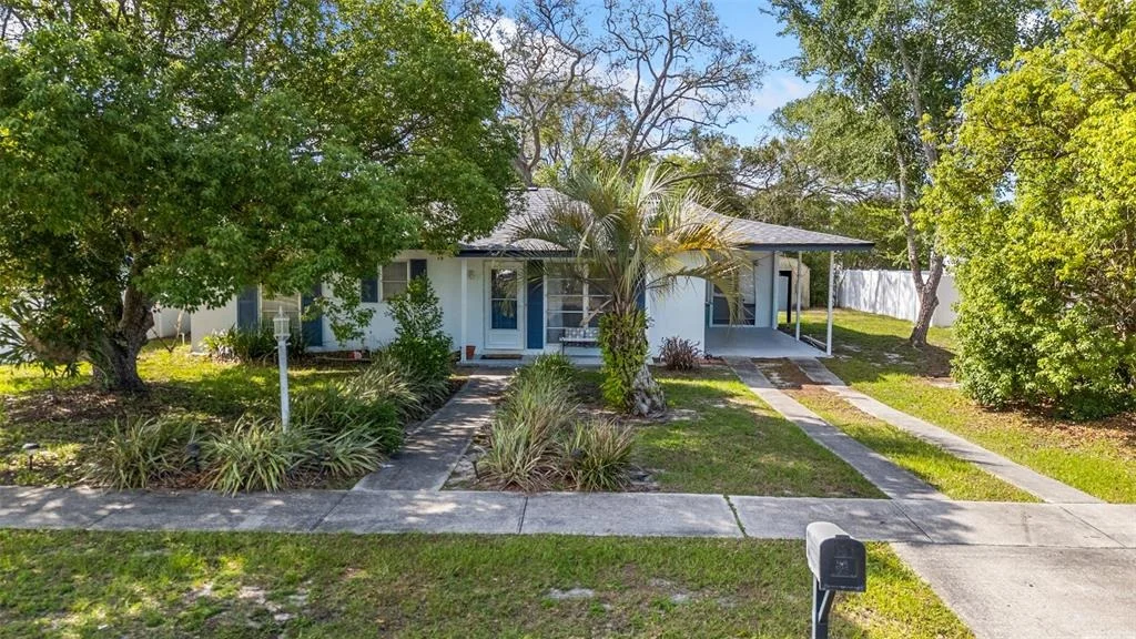 Photo of 6816 TREEHAVEN DRIVE