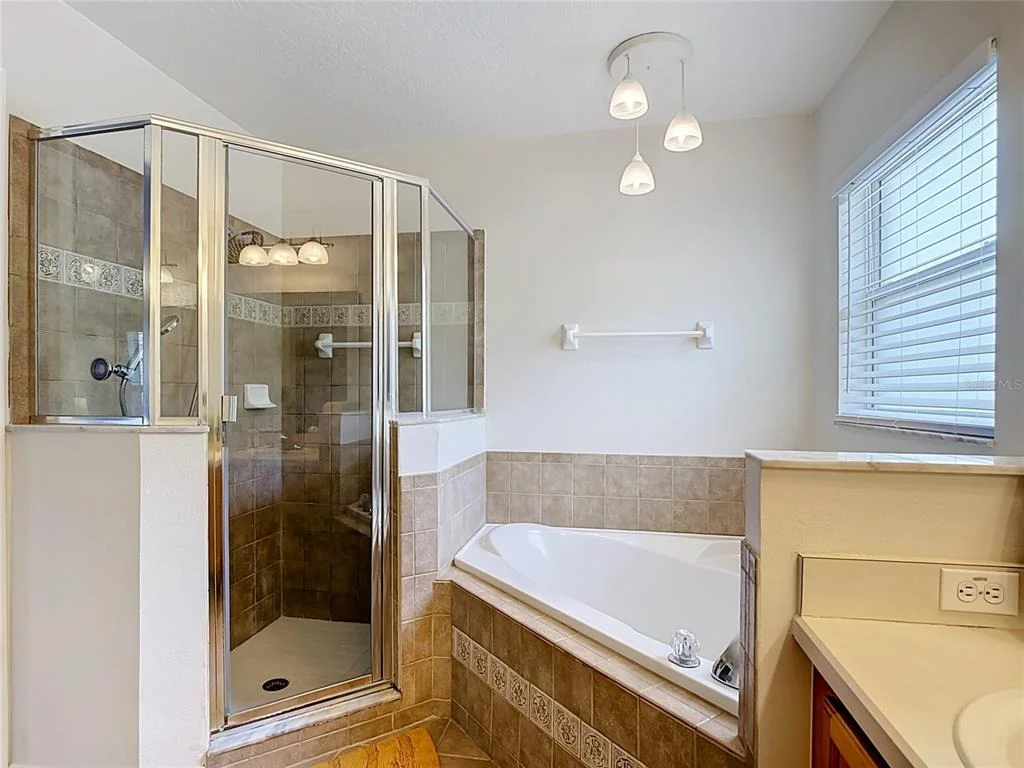 Photo of 335 REGENCY STREET
