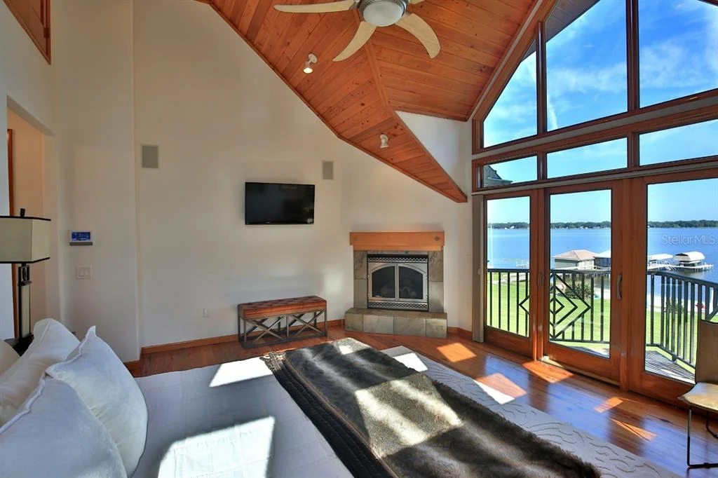 Photo of 11035 SE SUNSET HARBOR ROAD