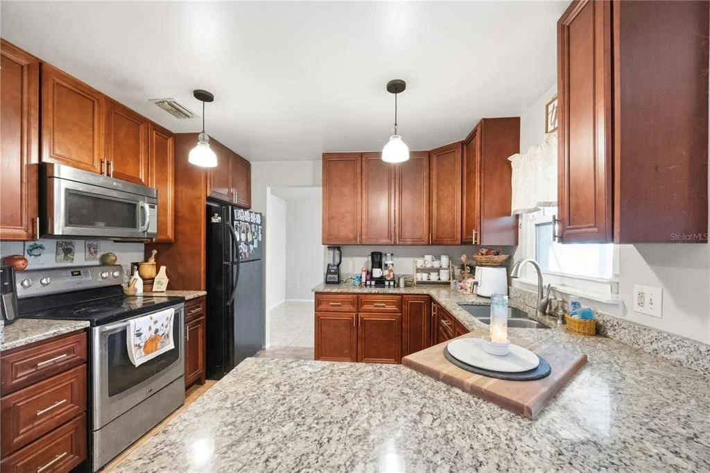 Photo of 181 HAMMOCK ROAD SE