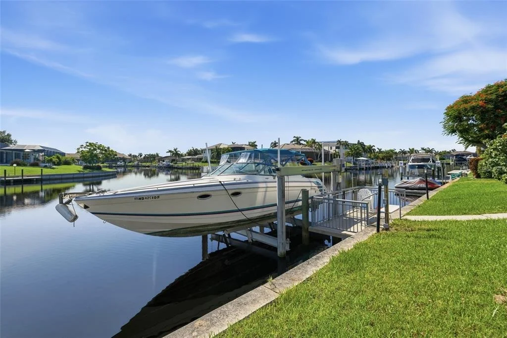 Photo of 414 CAICOS DRIVE