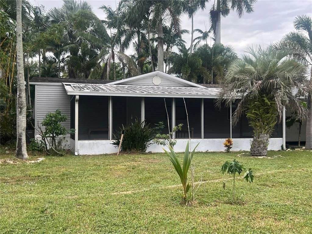 Photo of 2833 SE 18TH TERRACE