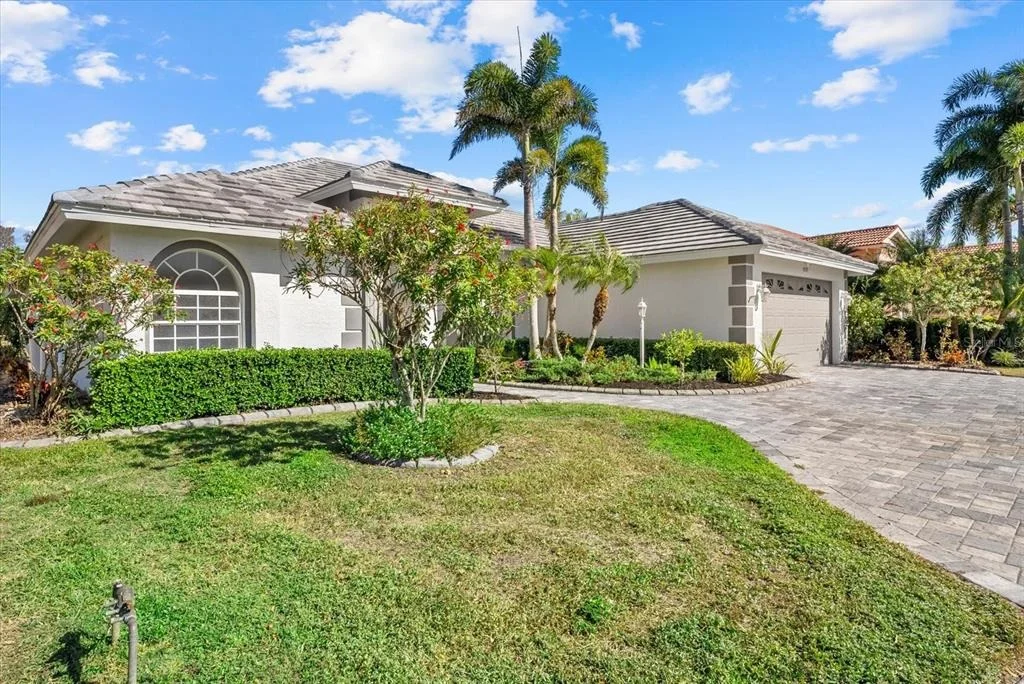 Photo of 4239 CORSO VENETIA BOULEVARD