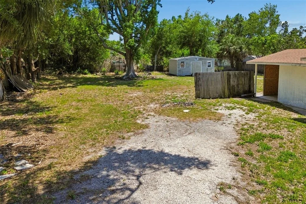 Photo of 1611 E SHELL POINT ROAD