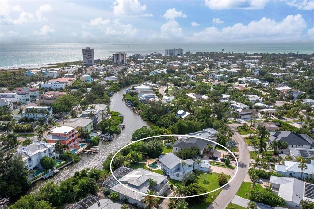 Photo of 430 ISLAND CIRCLE