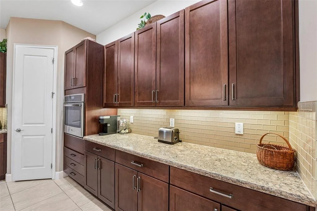 Photo of 648 SOUTHLAKE DRIVE