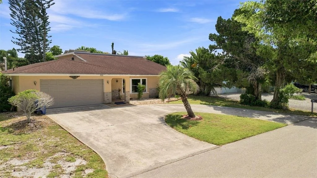Photo of 352 LAKE ROAD