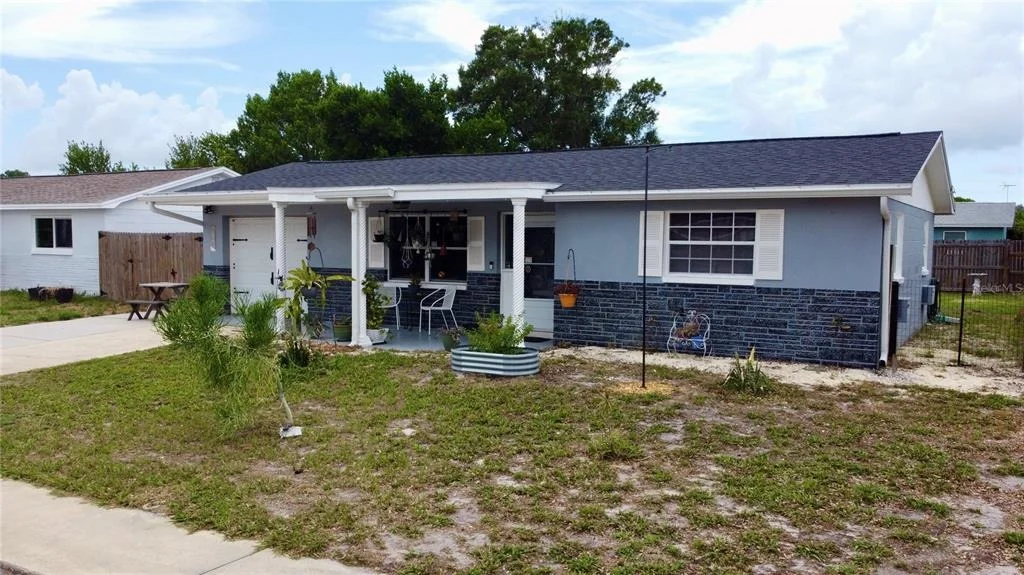 Photo of 1421 WICKHAM LANE