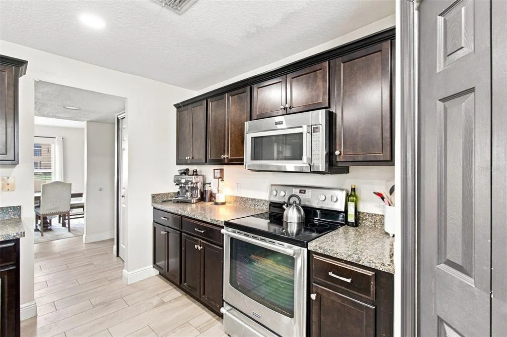 Photo of 6113 WATERFIELD WAY