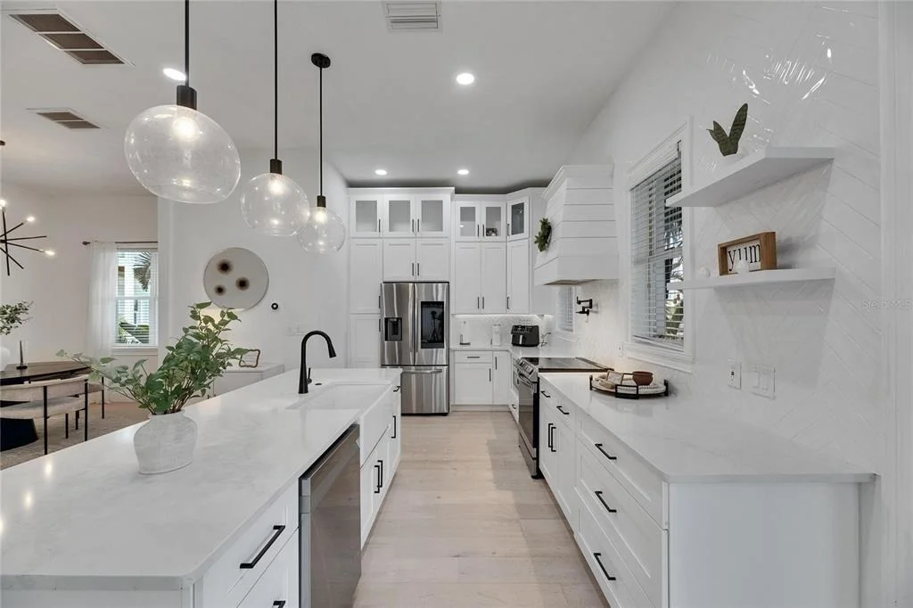 Photo of 6512 SIMONE SHORES CIRCLE