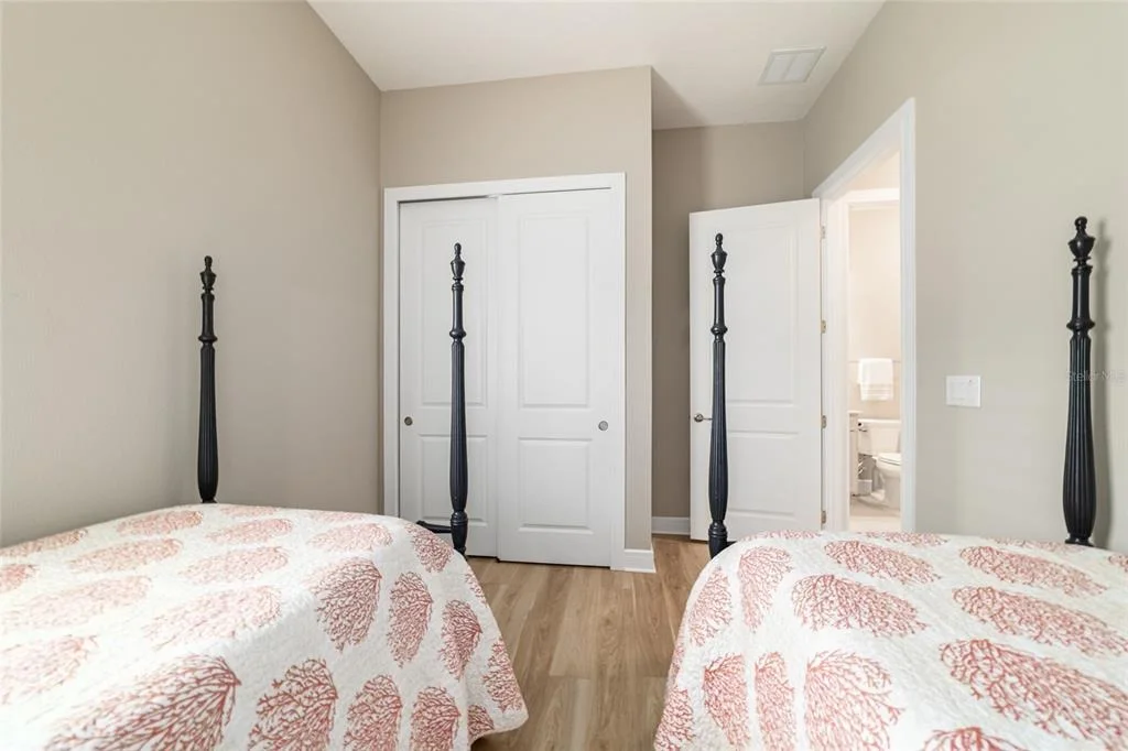 Photo of 8606 SW 61ST LOOP