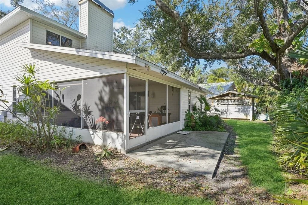 Photo of 6704 ARBOR OAKS DRIVE