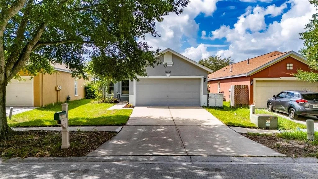 Photo of 7629 DEVONBRIDGE GARDEN WAY