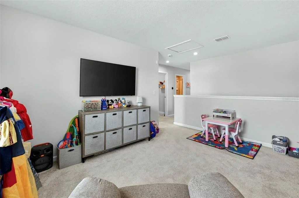 Photo of 381 CRESTWIND DRIVE