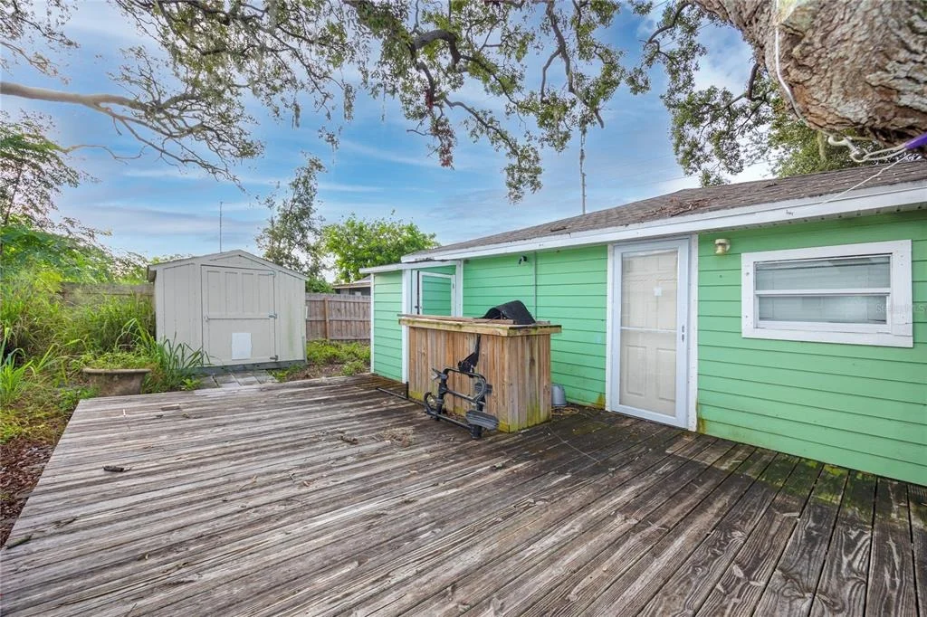 Photo of 1250 LAKEVIEW ROAD