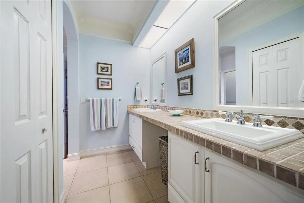 Photo of 4836 DUNN DRIVE