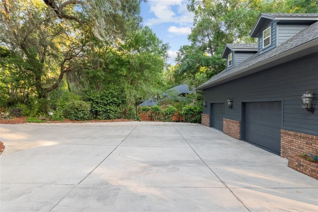 Photo of 2512 NW 58TH BOULEVARD
