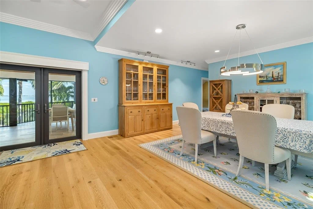 Photo of 560 HARBOR COVE CIRCLE